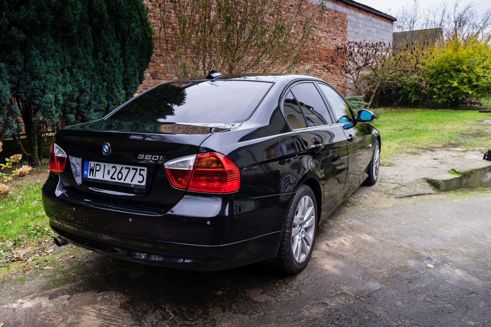 BMWklub.pl • Zobacz temat E90 320i Black Sapphire by 2w4w