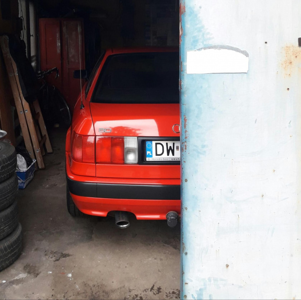 Red Five Audi 80 1