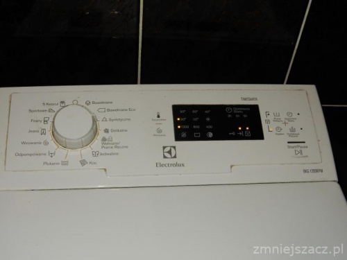 Awaria pralki Electrolux EWT 1262TDW - pralka nie włącza się, diody się świecą