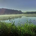 #poranek #jezioro #słońce #mgła # las