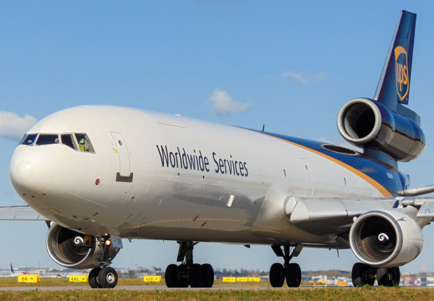 Największy samolot Cargo, jaki aktualnie odwiedza Polskę regularnie - MD-11 UPS.