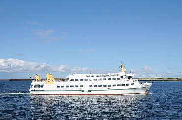 jeden ze statkow plywajacych na wyspe Helgoland #morze #polnocne #wyspa #Helgoland #alicjaszrednicka